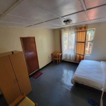Maddy'S Kitchen And Accomodation Gisenyi Zewnętrze zdjęcie